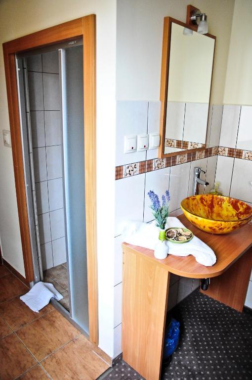 Osrodek Uslug Hotelarskich Kinga Wieliczka Ruang foto